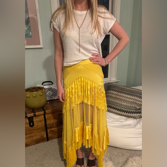 DVF runway yellow tassel skirt Elegant Yellow Fringe Skirt - Picture 3 of 4